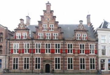 Kneppelhout lawyers - Property Law and Environmental Law at 'Hoogheemraadschap van Rijnland'